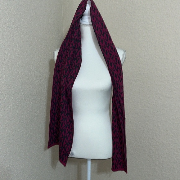 Michael Michael Kors Womens Logo Acrylic Infinity Scarf 60 x 9 Raspberry/Gray - Picture 6 of 8
